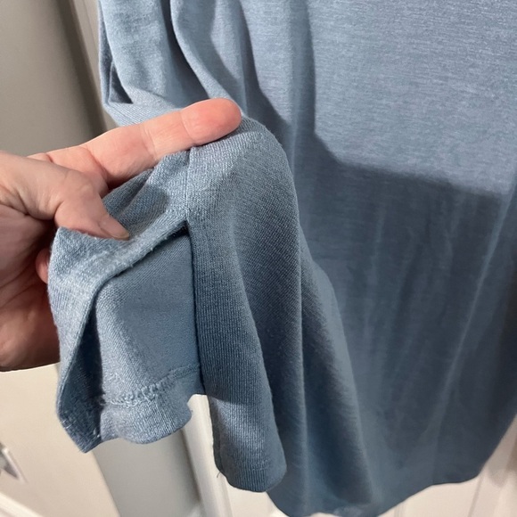 Orvis Blue women’s V-Neck knit T-Shirt blouse - Picture 6 of 6